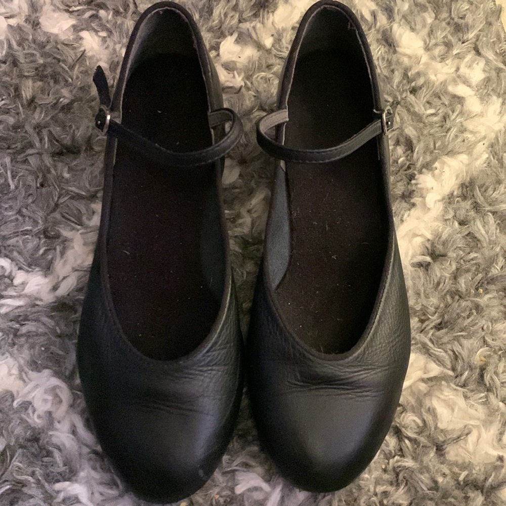 Acting shoes